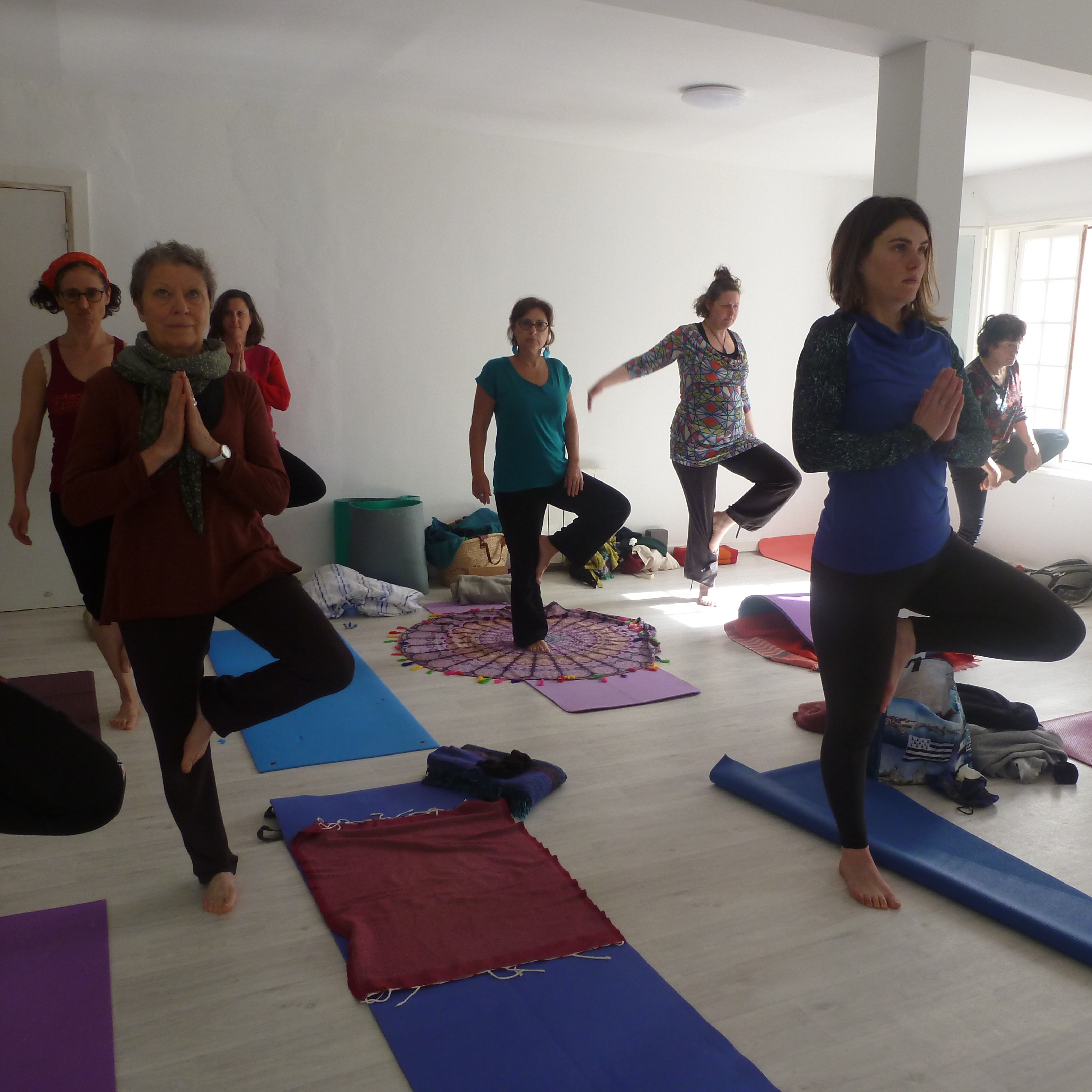 image d'un cours de yoga